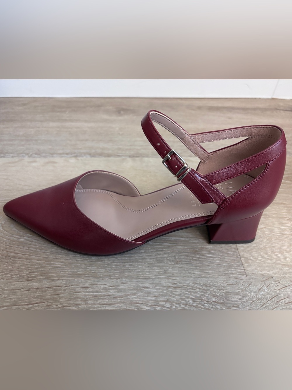 Naturalizer Red Maddox Ankle Strap Pointed Toe Pumps Size 7.5 - Picture 4 of 11